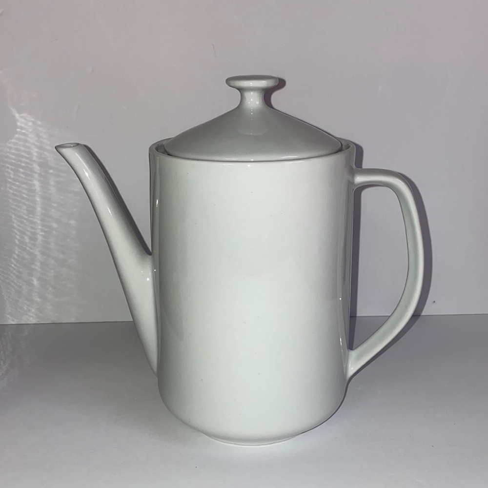Tea pot